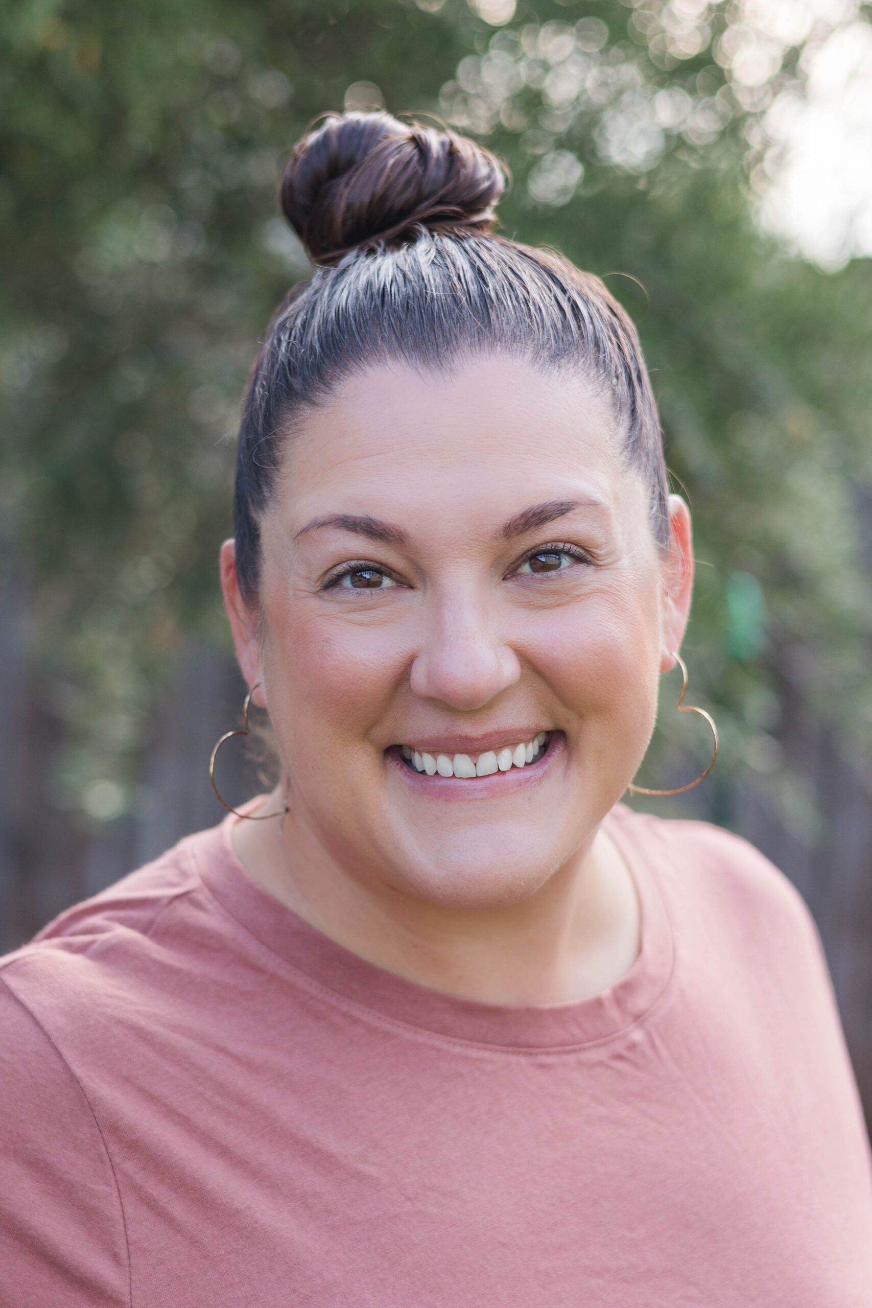 Headhot of Ms. Gomes